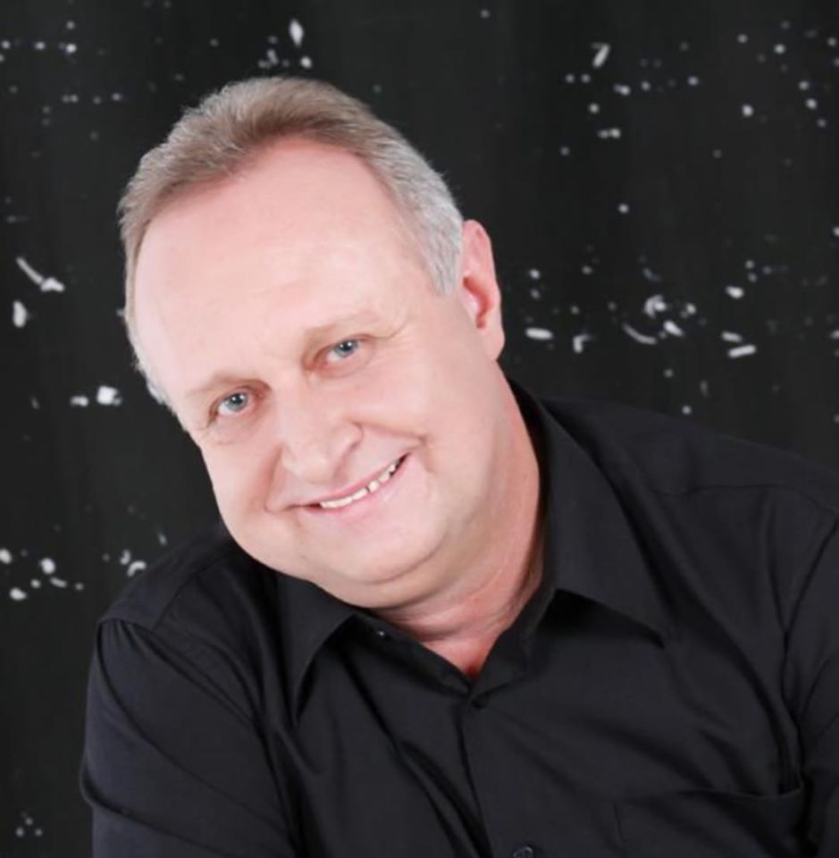 Paulo Tedeschi - Ahú.jpg