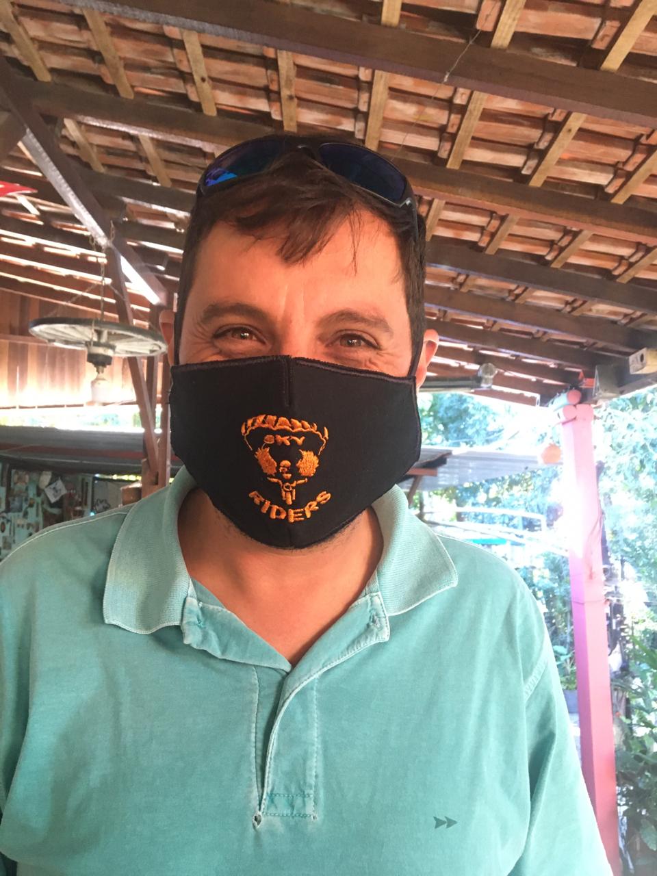 Máscara_Carlos Kupper.jpg