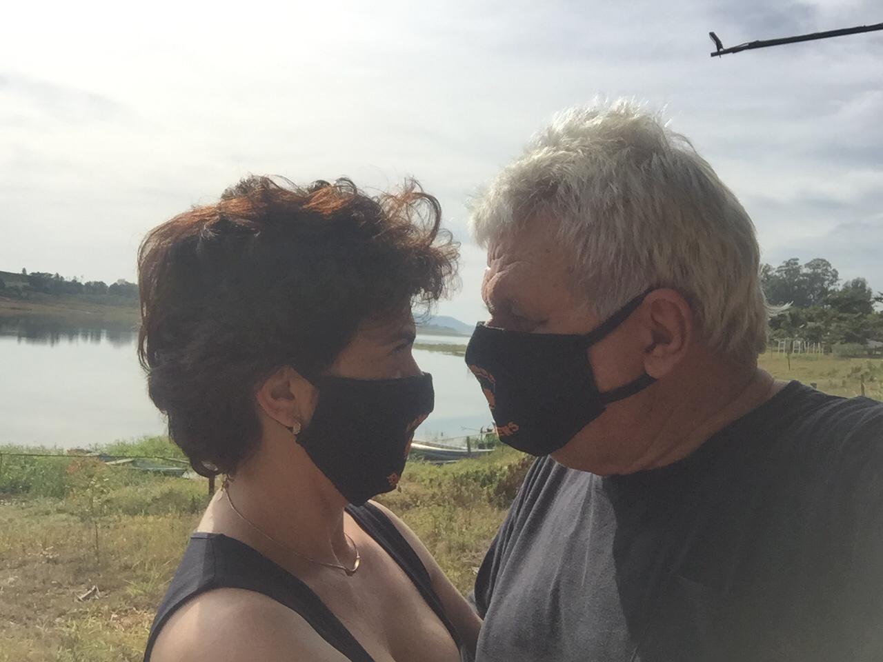 Máscara_Carlos e Flávia_02.jpg