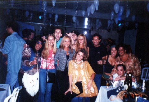 Festa Anos 70 - Família Belache - 03 Abril 04 - foto 01 Rejane.jpg